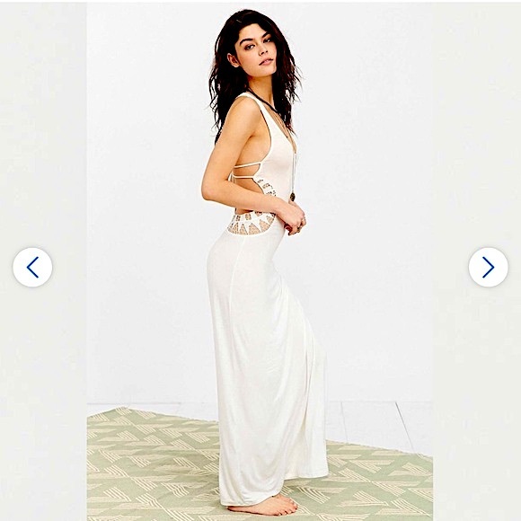 Urban outfitters white lace maxi dress staring at stars off white cutout dress - Picture 5 of 12